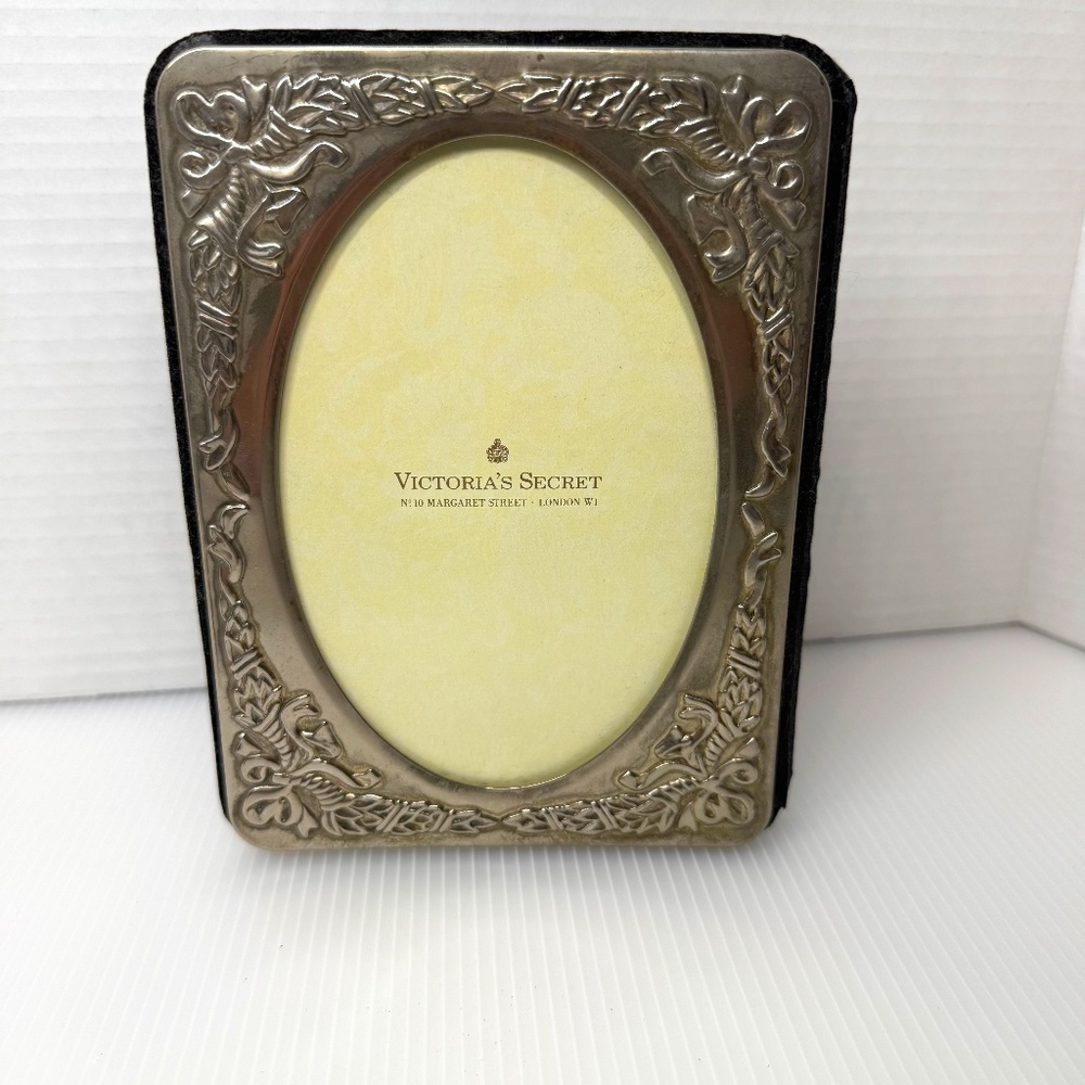 Victoria's Secret‎ Vintage Embossed Silver Plated Picture Frame Photo Album Bows